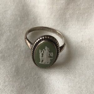 Sterling Silver Wedgwood Jasper-wear Cameo Ring